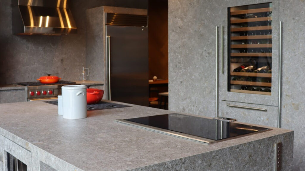 El lujo de respirar tranquilo: Alta curaduría en cocinas y diseño de interiores en Panamá